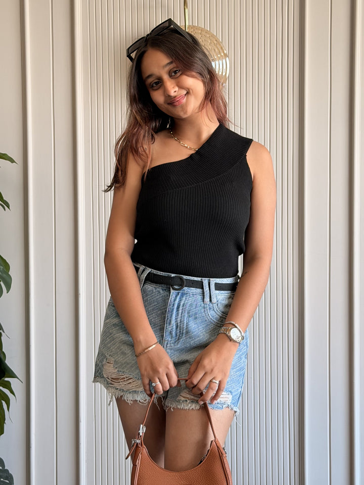Chic One-shoulder Top