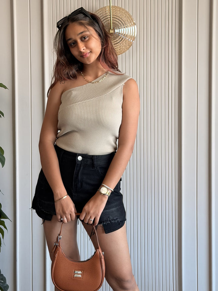 Chic One-shoulder Top