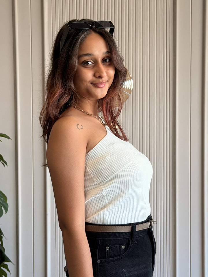Chic One-shoulder Top